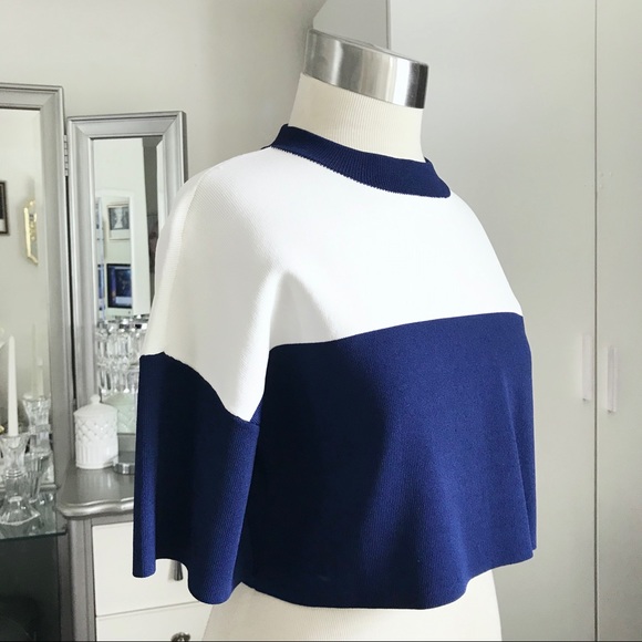 Crop Top XS - Picture 3 of 6